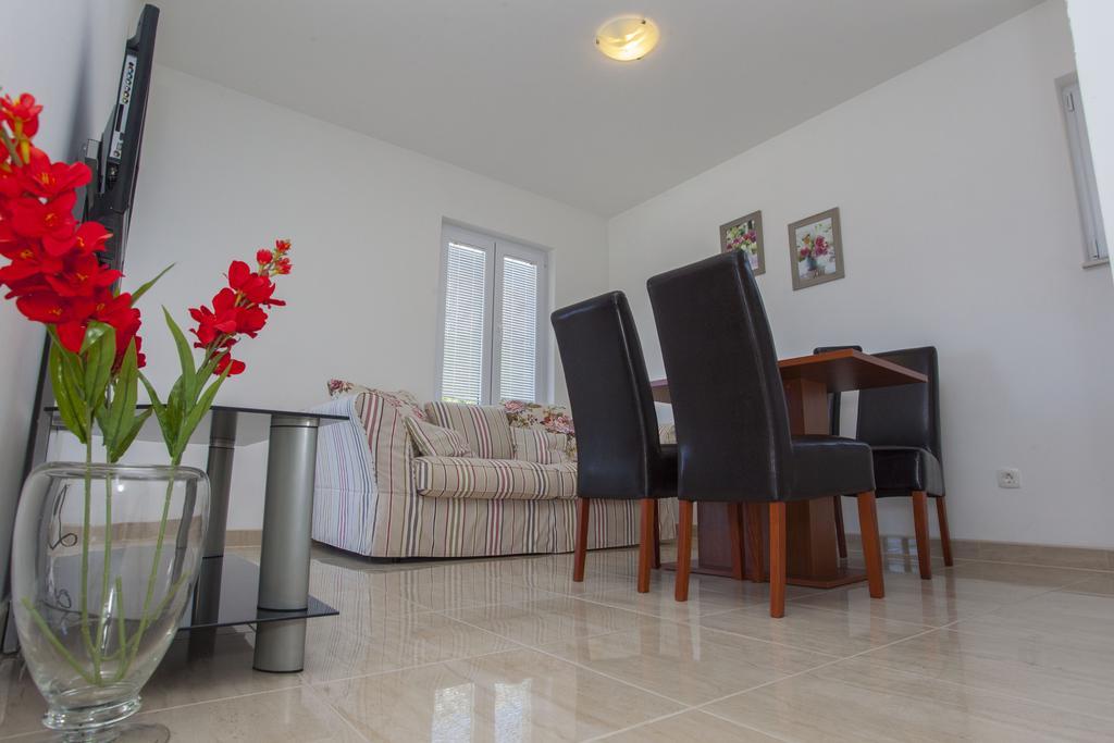 Apartment Marco Makarska Ruang foto